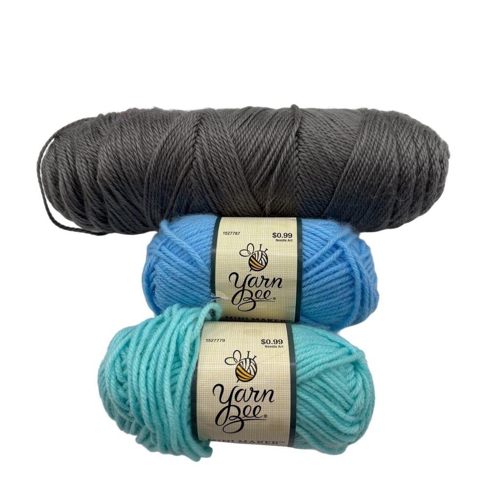 Yarn Lot Yarn Bee Mini Maker Light Blue Aqua &‎ Charcoal Gray Red Heart Destash
